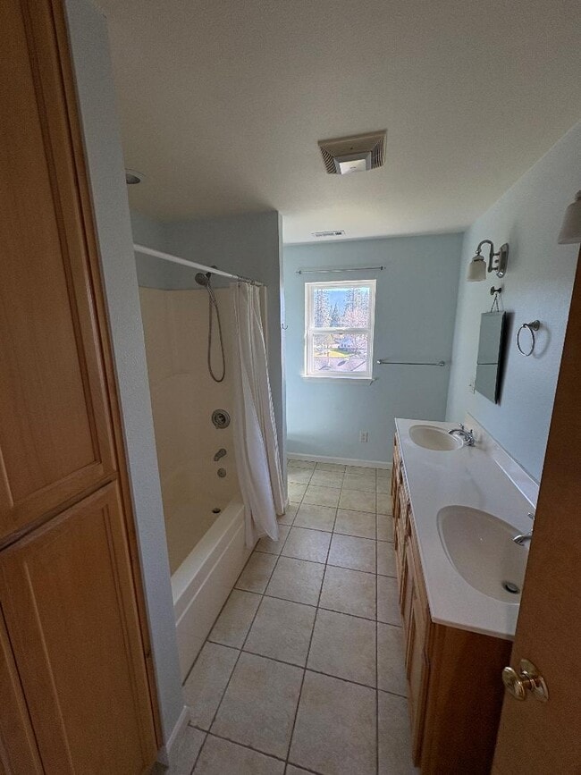 Building Photo - 31 Town Reservoir Rd