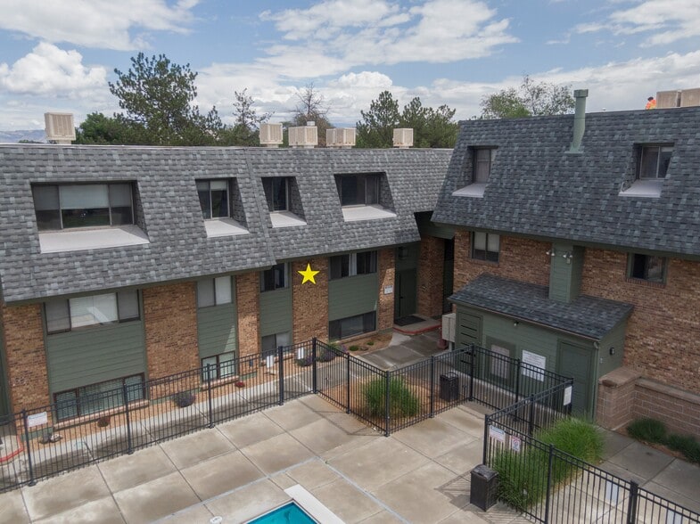 Building Photo - 1140 Walnut Ave