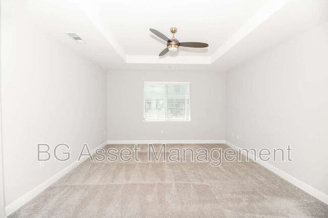 Building Photo - 3138 La Corona Dr