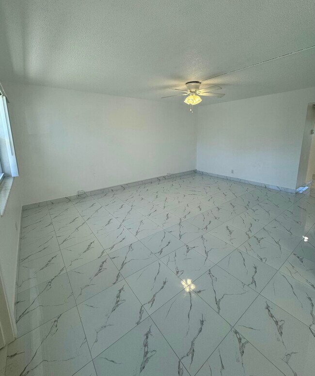 Building Photo - 148 Northampton H