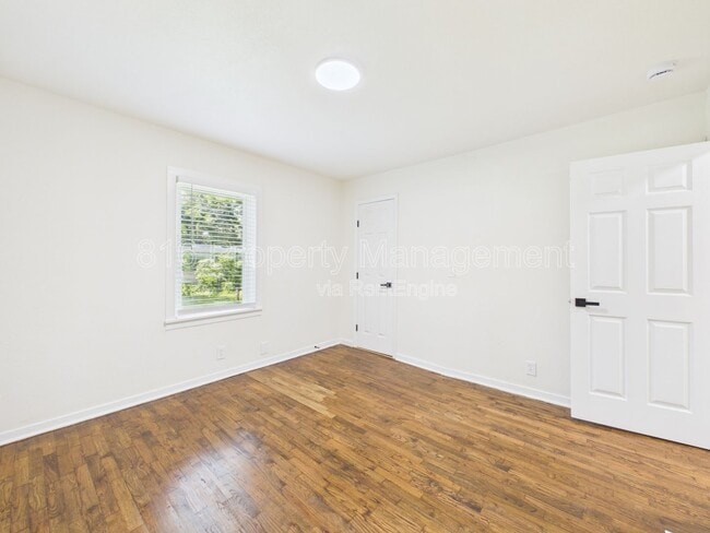 Building Photo - 6607 NE 49th St