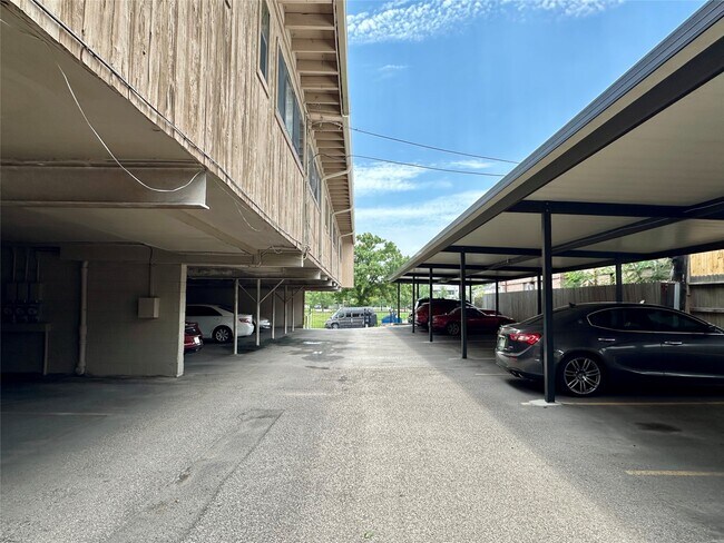 Building Photo - 3809 N Braeswood Blvd