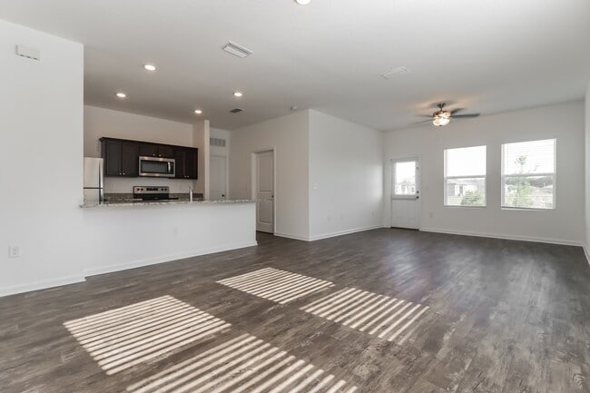 Building Photo - Riverstone