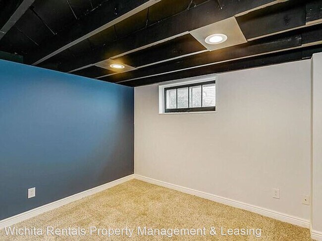 Building Photo - 2 br, 2 bath House - 853 N. Faulkner