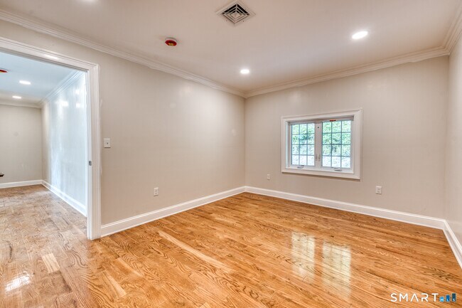 Building Photo - 171 Oregon Rd