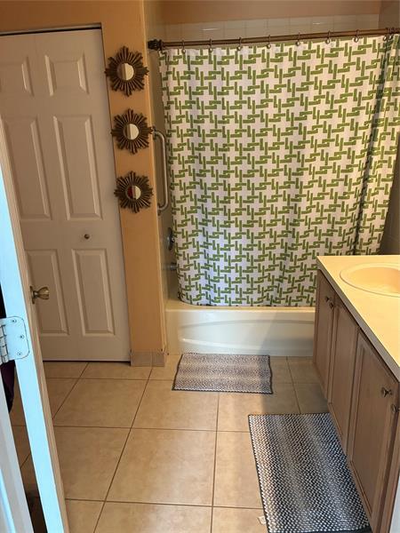 Building Photo - 602 SW Kenyoun St