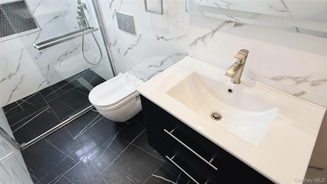 Building Photo - 50-21 Celtic Ave