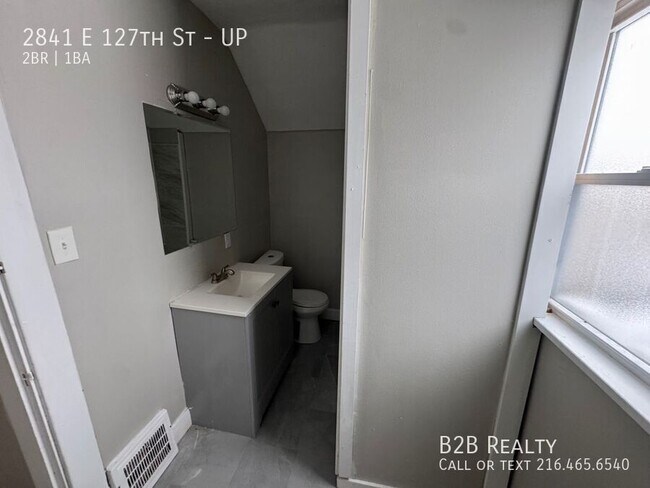 Building Photo - 2841 E 127th St