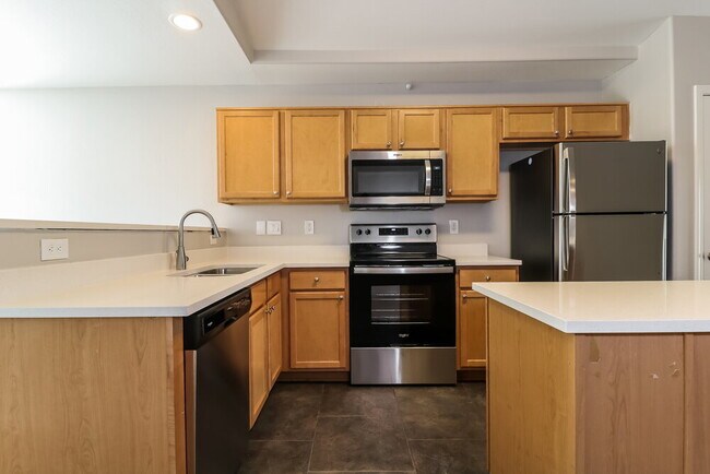 Building Photo - 16871 W Portland St