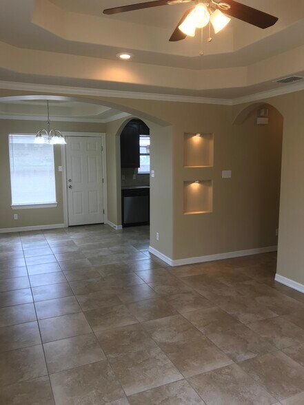 Cozy, Clean and Exceptional! - 3607 Sheraton Ave