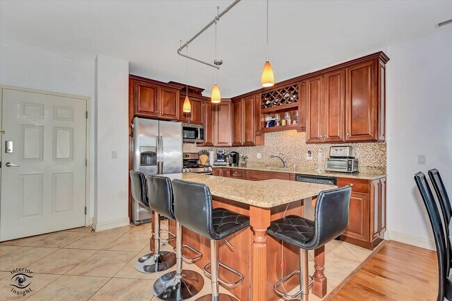 Building Photo - 4330 N Neva Ave