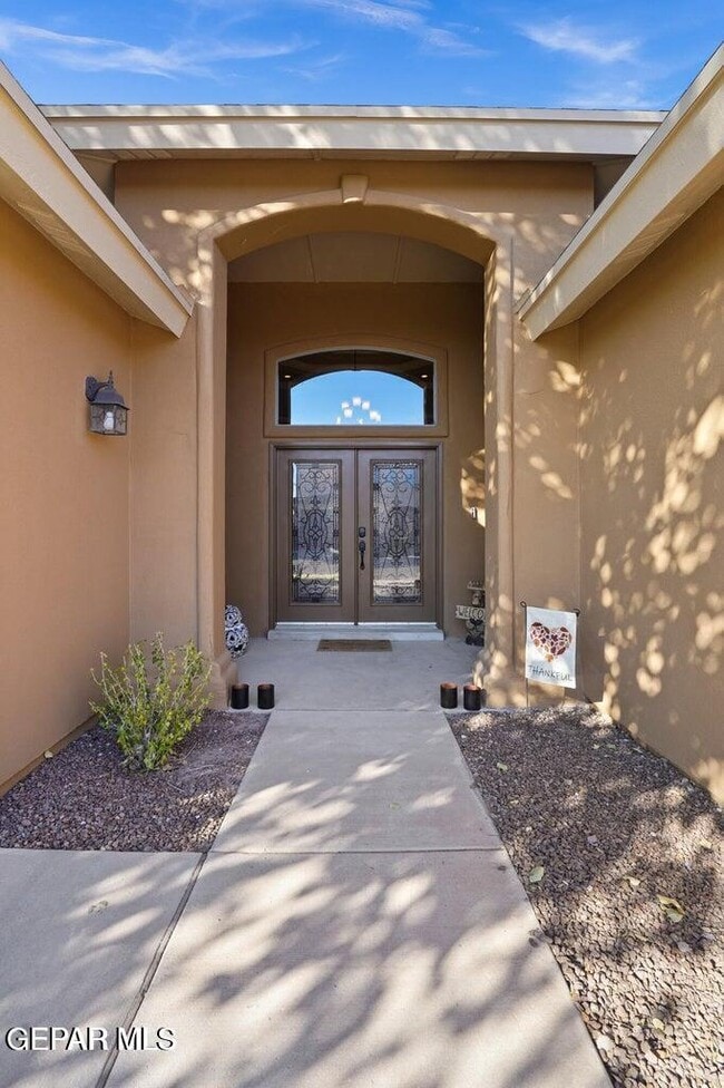 Building Photo - 14125 Rainbow Point Dr