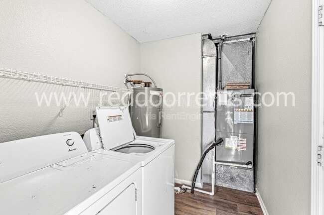 Building Photo - 6421 Longhorn Ct