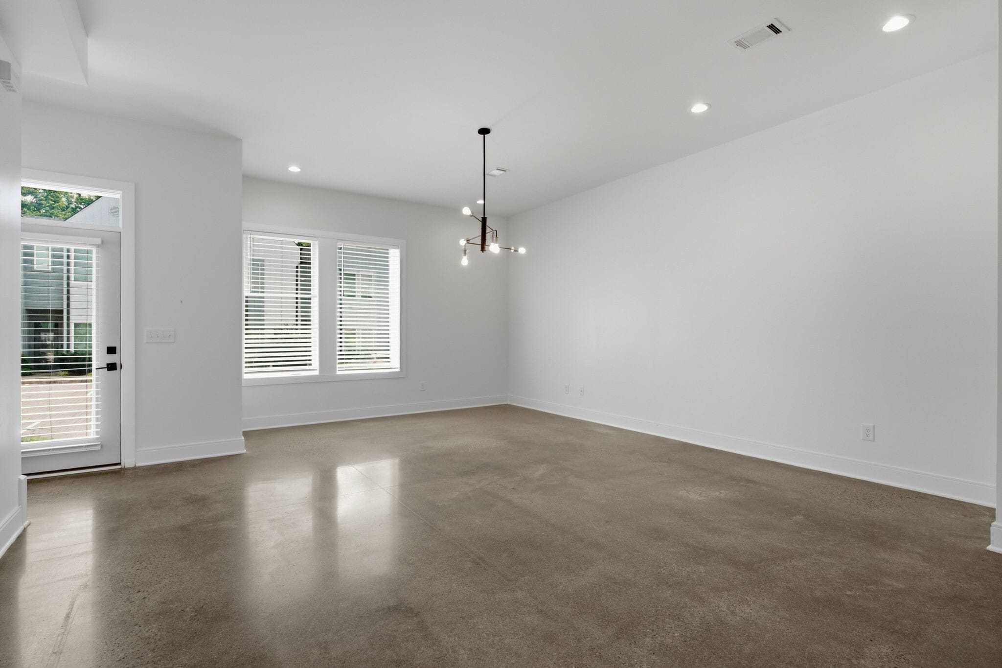 Building Photo - 1536 Yarra St