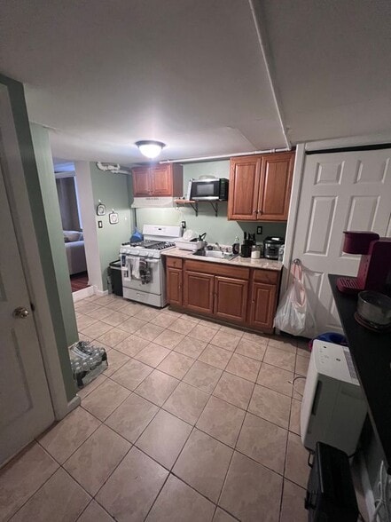 Building Photo - 11 Leonard St