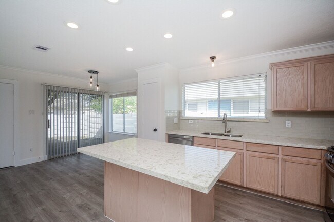 Building Photo - 9603 Farrell Dr