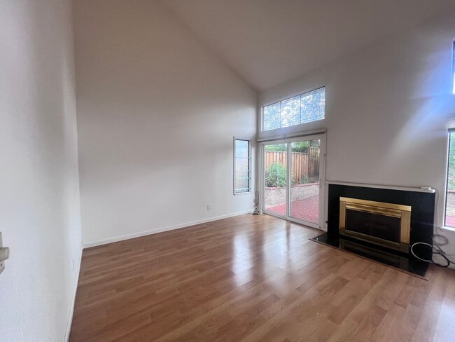 Building Photo - Two Story 3 Bed/Bath Single Family Home In Milpitas, Ca. For Rent!!! $500 OFF FIRST MONTHS RENT!