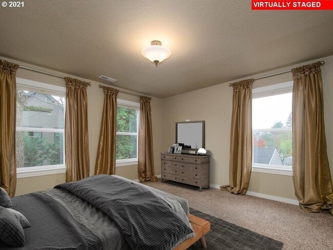 Building Photo - Gorgeous 3 Bed, 2.5 Bath Oasis!