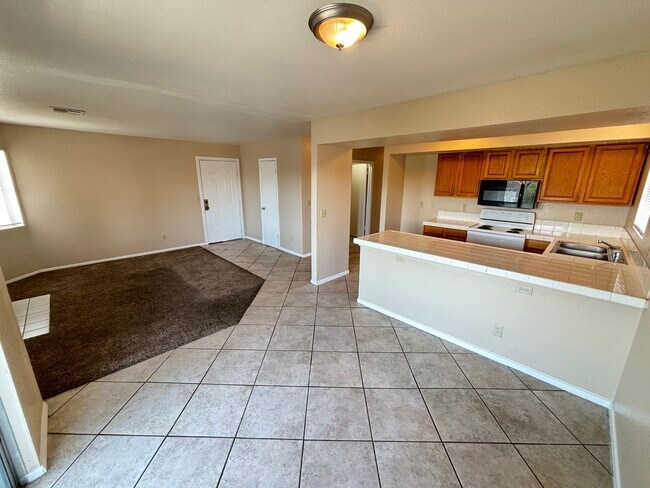 Building Photo - 6208 Yerba Ln