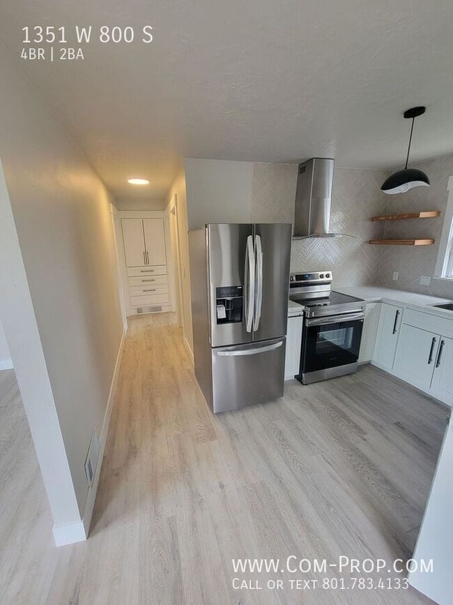 Building Photo - 1351 W 800 S