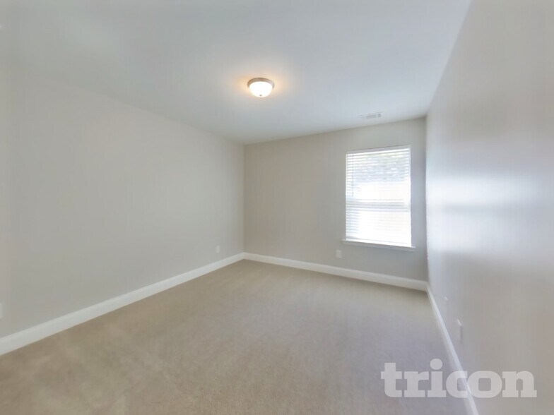 Building Photo - 1013 Eldon Ln