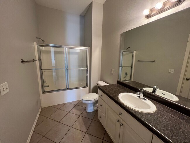 Building Photo - Three Bed / Three Bath with Fenced Yard and Community Pool