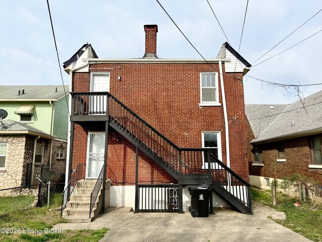 Building Photo - 729 S 39th St