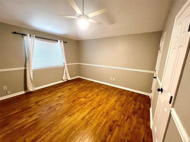 Building Photo - 3215 Keywood Ln