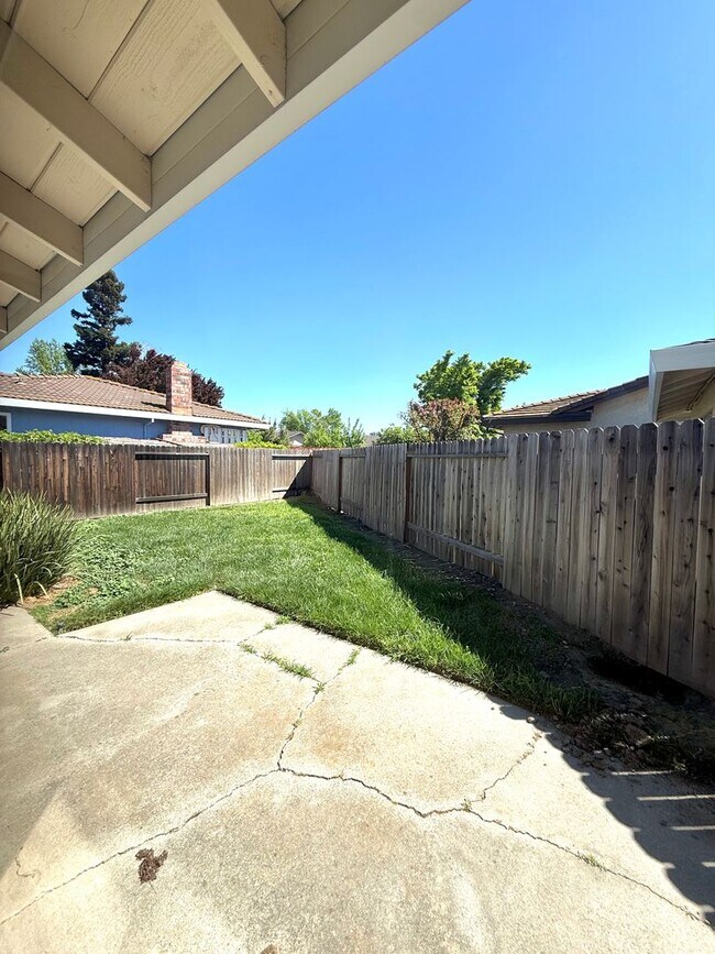 Building Photo - Beautiful Corner Lot in Pocket Area! Please review entire ad.