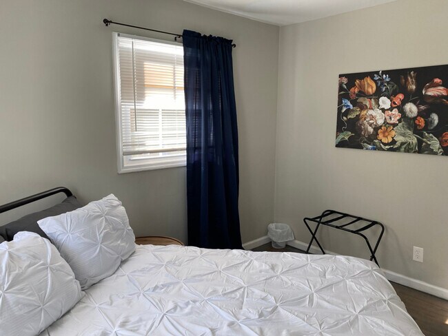 Building Photo - 364 Argus Cir NW