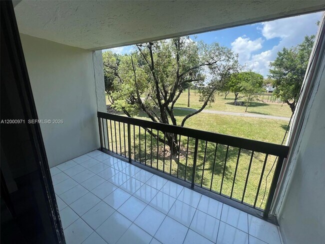 Building Photo - 10317 NW 9th St Cir