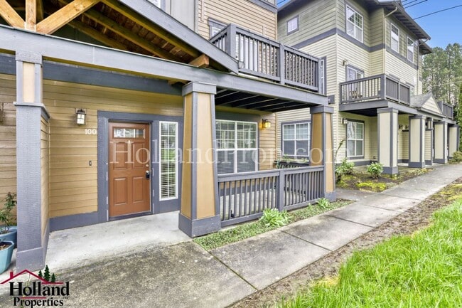 Building Photo - Elegant One-Bedroom Condo with Natural Light & Prime Location