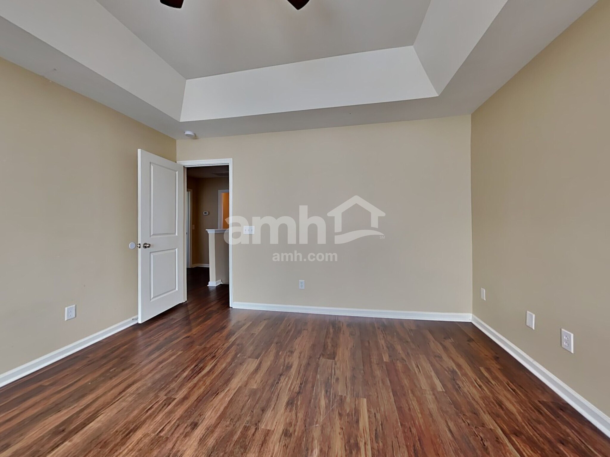 Building Photo - 577 English Oak Cir