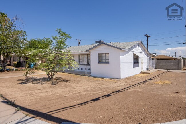 Building Photo - 2849 W Alice Ave