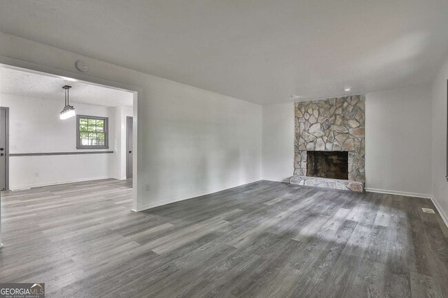 Building Photo - 157 Hyde Cir