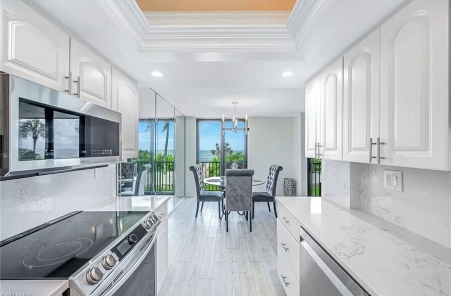 Building Photo - 10475 Gulf Shore Dr