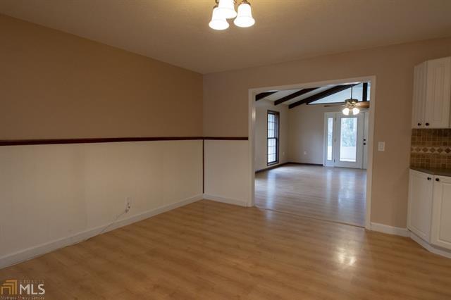 Building Photo - 831 Devon Dr
