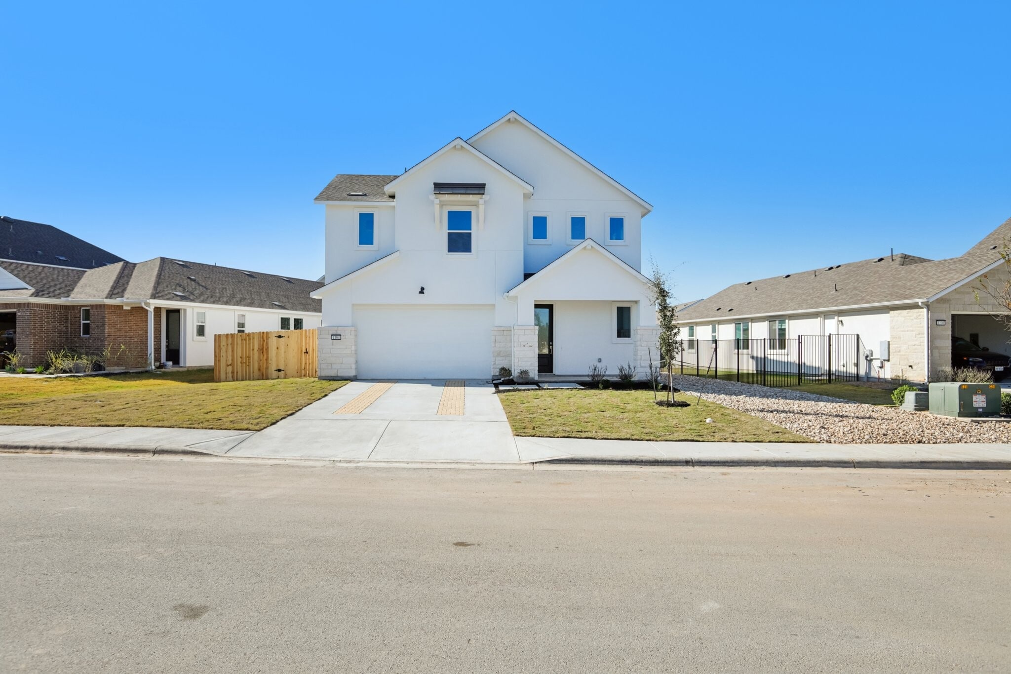 Building Photo - 1104 Yaupon Holly Dr