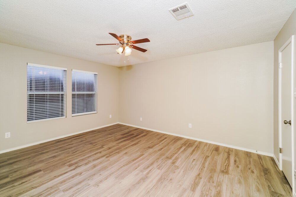 Building Photo - 706 Langford Dr