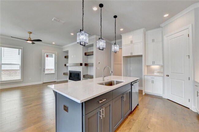 Building Photo - 4536 Molder Dr