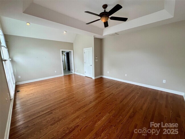 Building Photo - 4432 Shannamara Dr