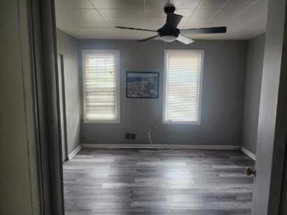 Building Photo - 2 bedroom 1 bed