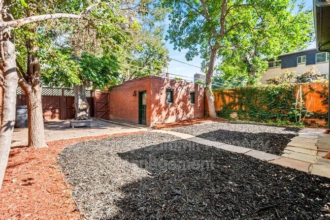 Building Photo - 1346 N Williams St