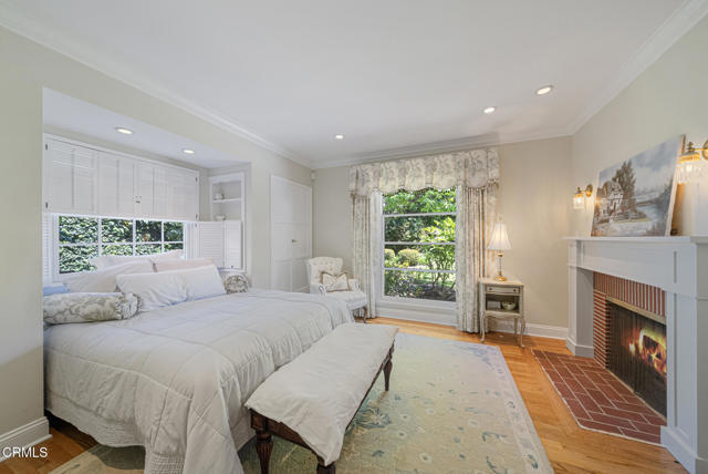 Building Photo - 1530 Vandyke Rd