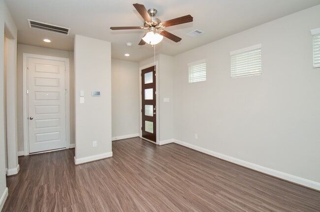 Building Photo - 9821 Prairie Garden Ln