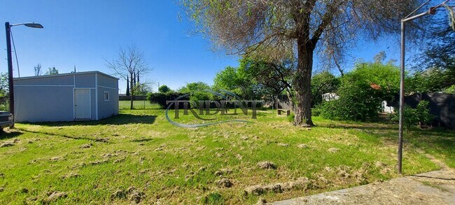 Building Photo - 3 bedroom, 2 bath home, with a bonus room