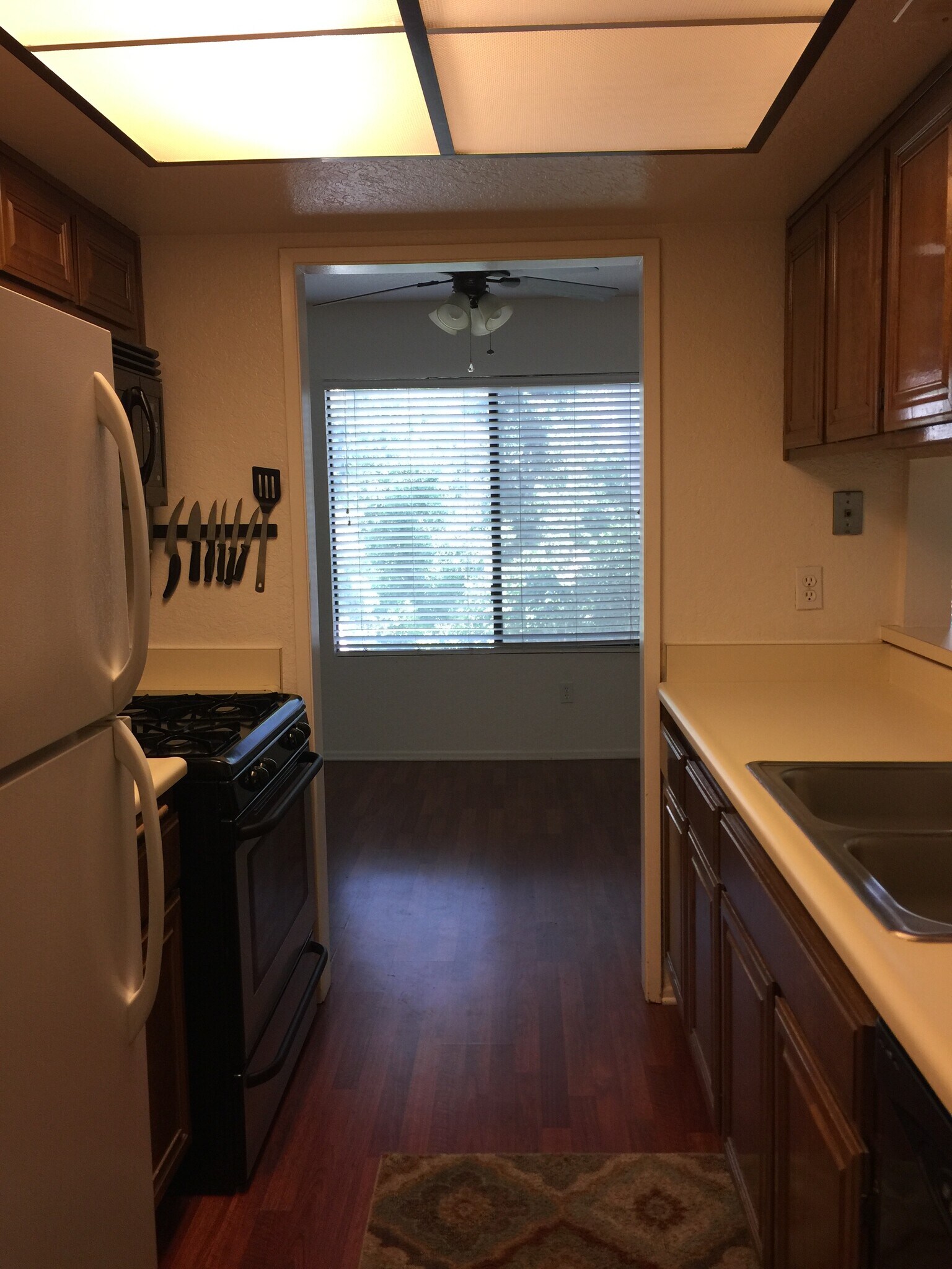 kitchen looking into dining - 600 Central Ave
