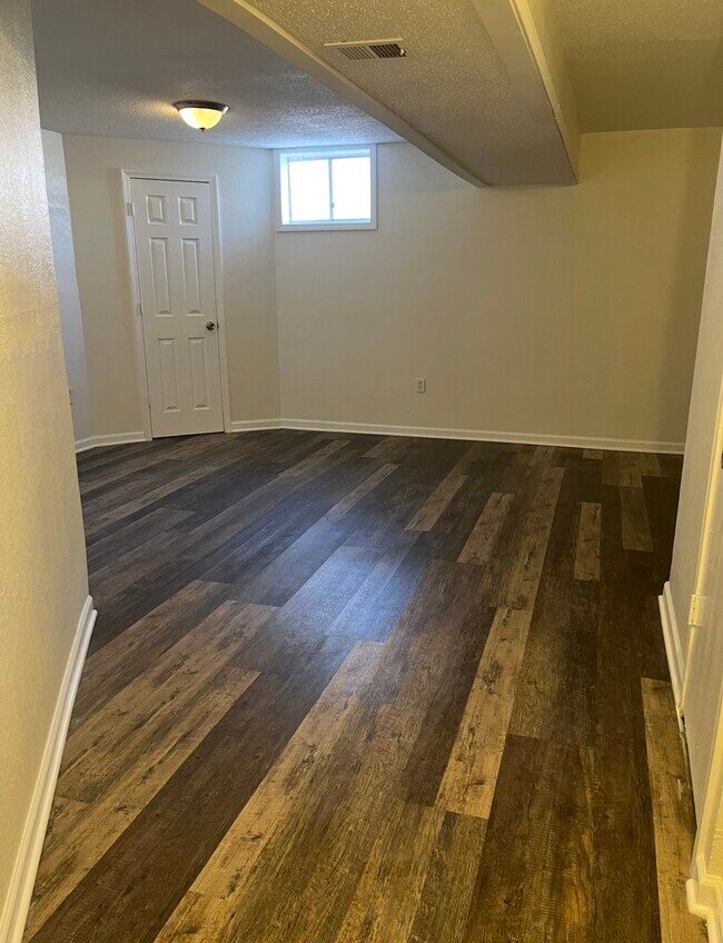 Building Photo - 1704 NE Balboa St