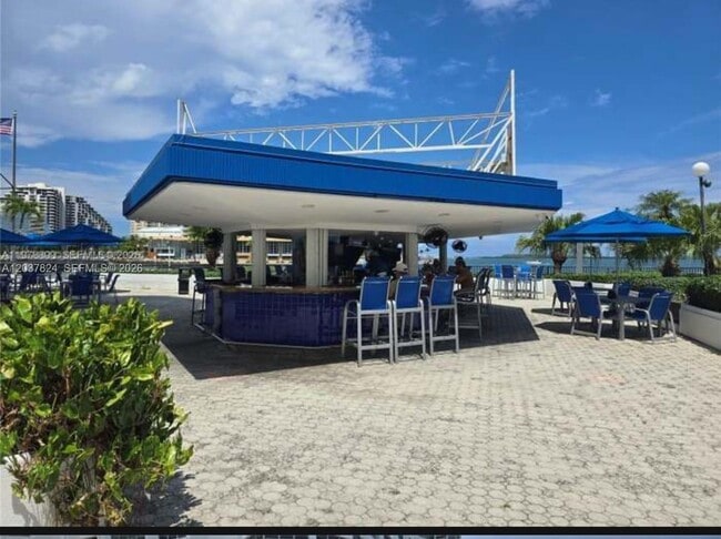 Building Photo - 801 Brickell Bay Dr