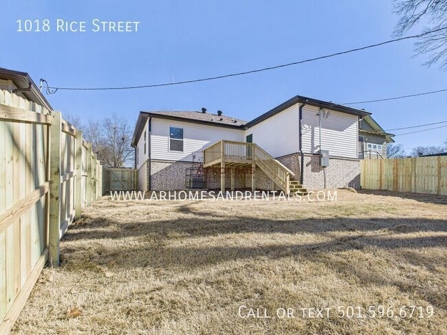 Building Photo - 1018 Rice St